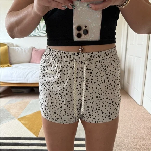 Vuori Clementine Short - Picture 2 of 8